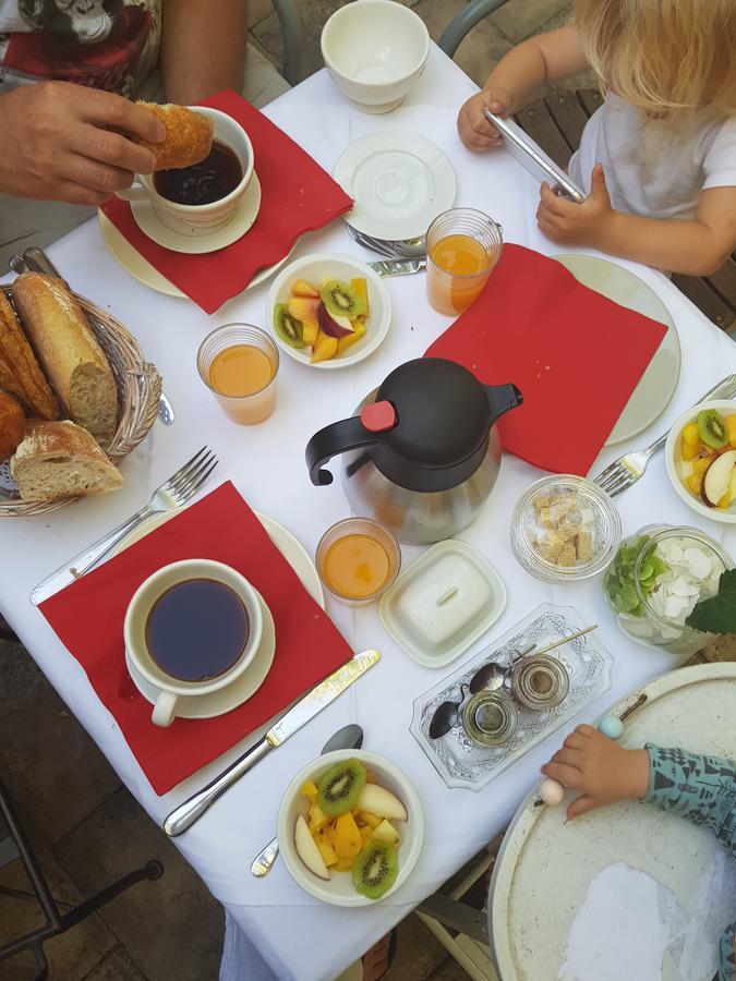 לינה וארוחת בוקר Saint-Rémy-de-Provence Mas Des Tourterelles מראה חיצוני תמונה